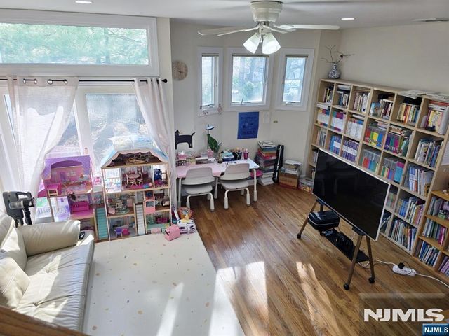 22 Mahan Street, Tenafly, NJ 07670