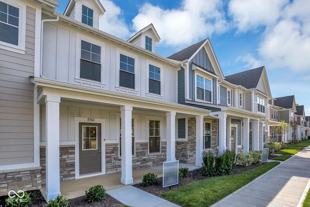 3927 Sandpiper Way, Brownsburg, IN 46112