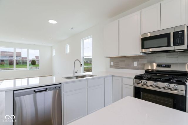 3927 Sandpiper Way, Brownsburg, IN 46112