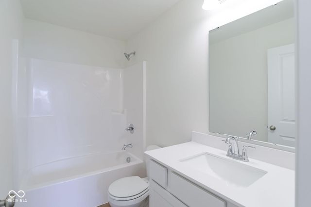 3927 Sandpiper Way, Brownsburg, IN 46112