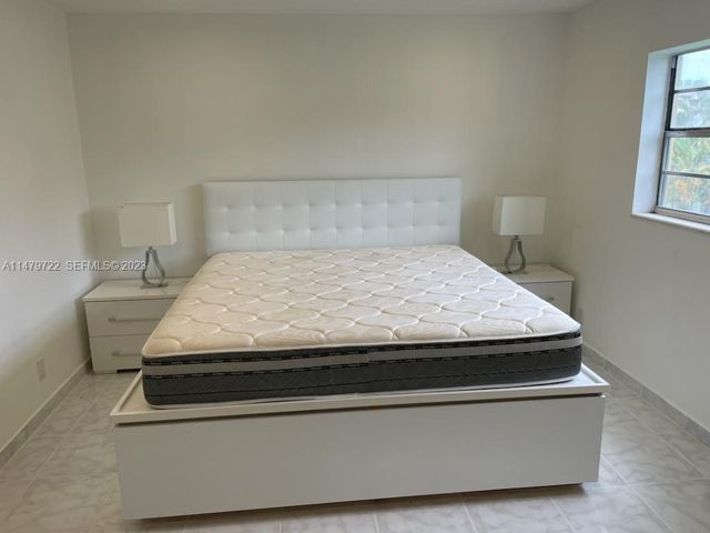 5051 W Oakland Park Boulevard 204, Lauderdale Lakes, FL 33313