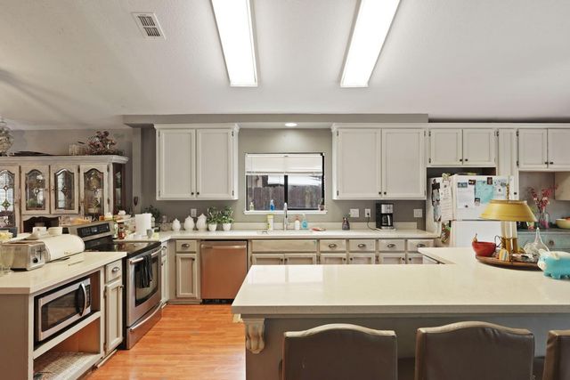 658 Sandpiper Cir, Lodi, CA 95240