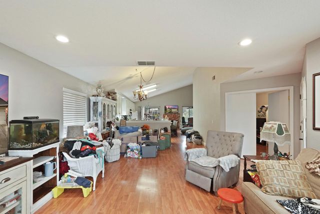 658 Sandpiper Cir, Lodi, CA 95240