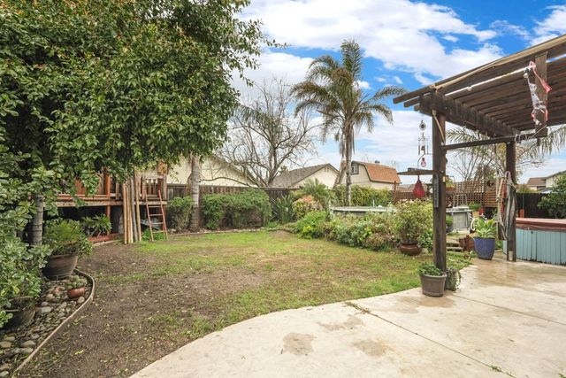 658 Sandpiper Cir, Lodi, CA 95240