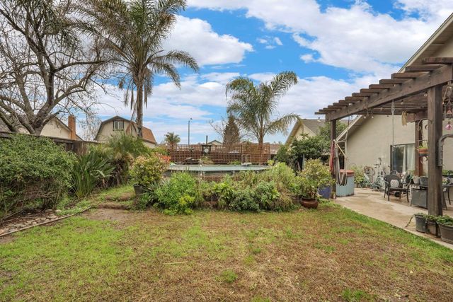 658 Sandpiper Cir, Lodi, CA 95240