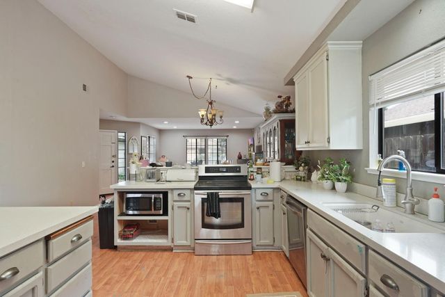 658 Sandpiper Cir, Lodi, CA 95240