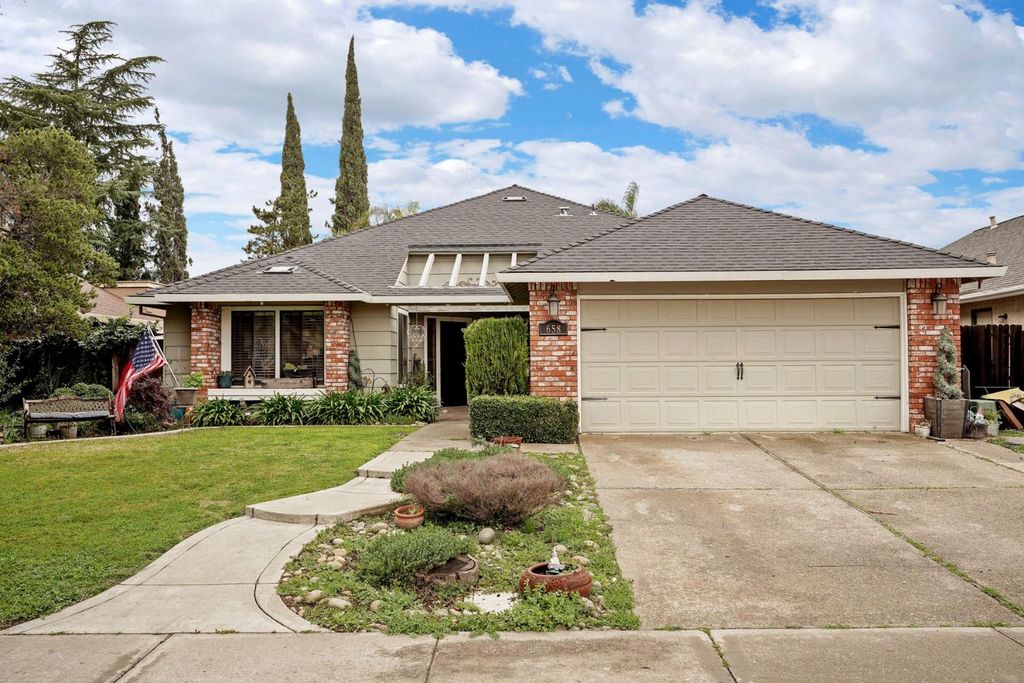 658 Sandpiper Cir, Lodi, CA 95240
