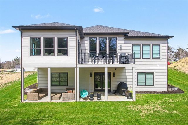 2897 Duneside Trail, Muskegon, MI 49441
