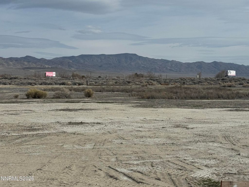 Image 2 of property listing at 68 River Banks Court, Lovelock, NV 89419