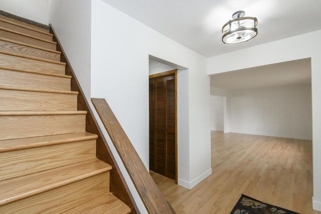 21300 Astolat DRIVE, Brookfield, WI 53045