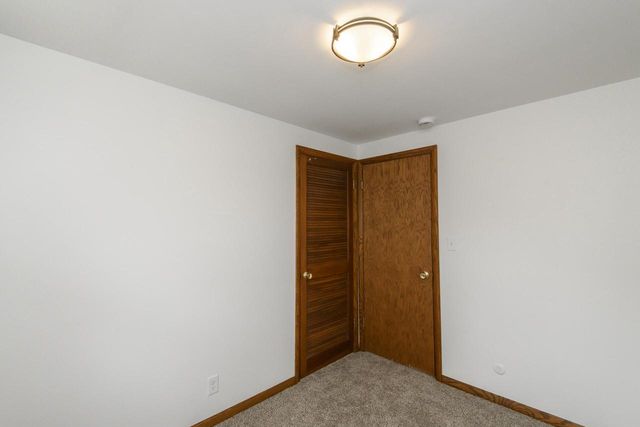 21300 Astolat DRIVE, Brookfield, WI 53045
