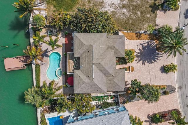 14071 N BAYSHORE DRIVE, Madeira Beach, FL 33708