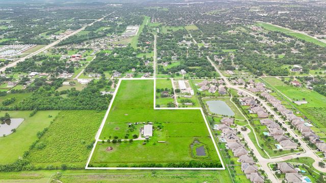 3525 Charles Avenue, Pearland, TX 77584