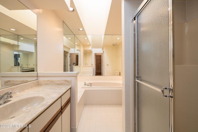 10 Seawinds Way, Long Branch, NJ 07740