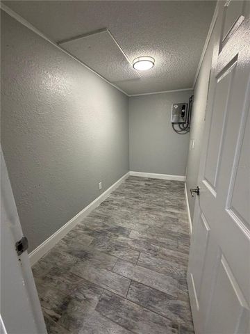 1400 STRAWBERRY PLACE 33, Plant City, FL 33563
