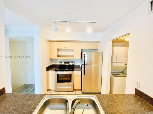 4200 San Marino Blvd 205, West Palm Beach, FL 33409