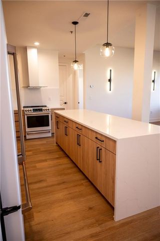 2940 Baltimore Avenue 1502, Kansas City, MO 64108