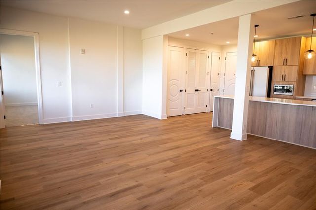 2940 Baltimore Avenue 1502, Kansas City, MO 64108