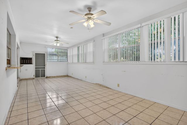 2540 NW 34th Terrace, Lauderdale Lakes, FL 33311