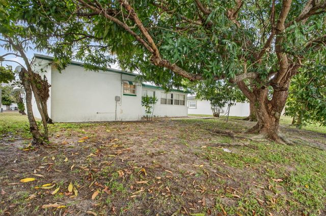 2540 NW 34th Terrace, Lauderdale Lakes, FL 33311