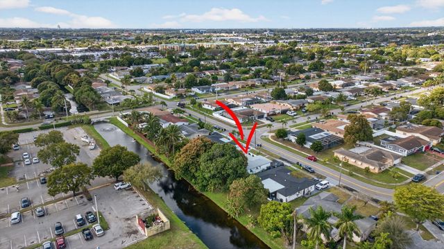 2540 NW 34th Terrace, Lauderdale Lakes, FL 33311