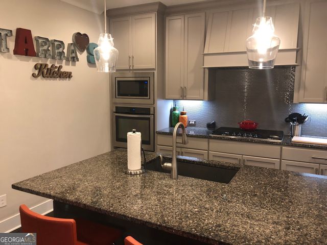 1801 Cromwell Walk, Dunwoody, GA 30338