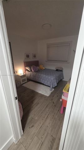 7430 Douglas St, Hollywood, FL 33024