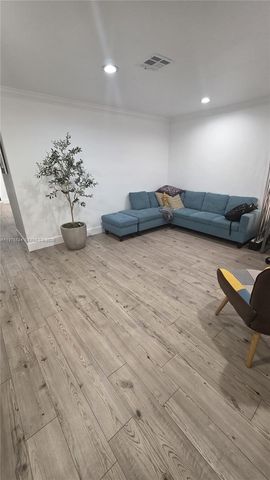 7430 Douglas St, Hollywood, FL 33024