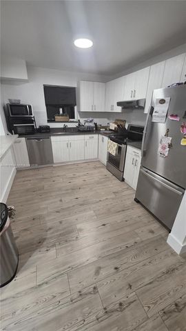 7430 Douglas St, Hollywood, FL 33024