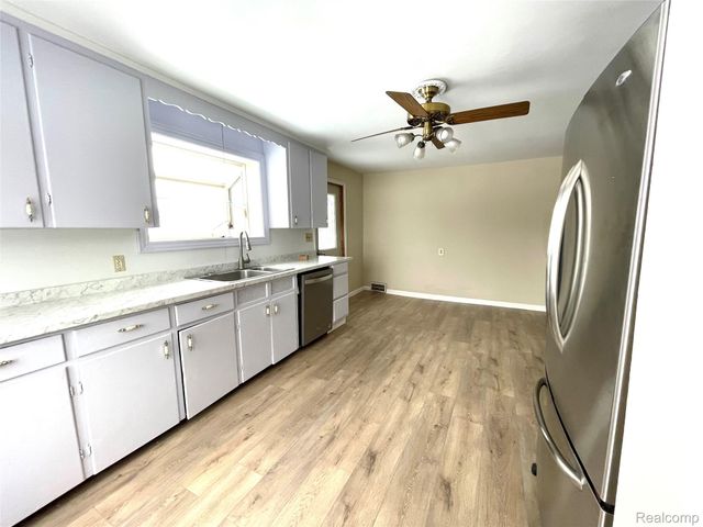 25430 22 Mile Road, Chesterfield Township, MI 48051