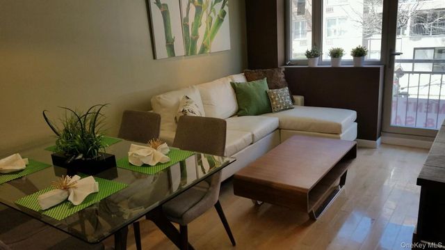 143-28 41st Avenue 2D, Flushing, NY 11355