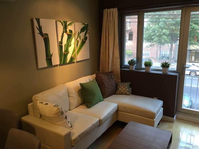 143-28 41st Avenue 2D, Flushing, NY 11355