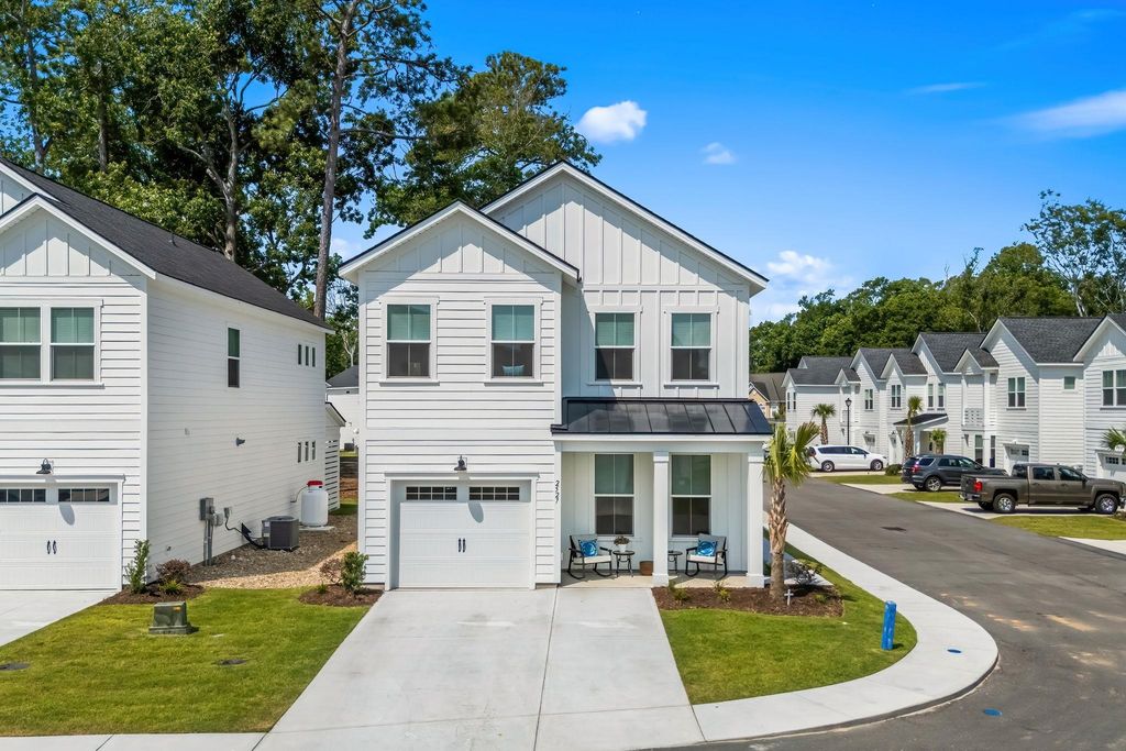 2527 Hillbourne Loop, North Myrtle Beach, SC 29582
