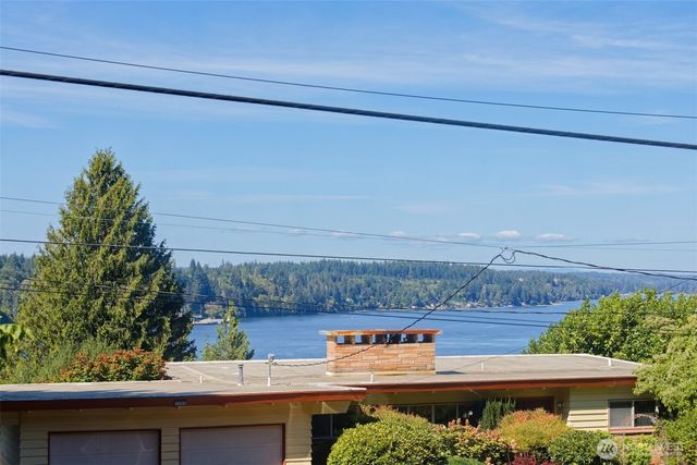 1306 Center Street, Shelton, WA 98584