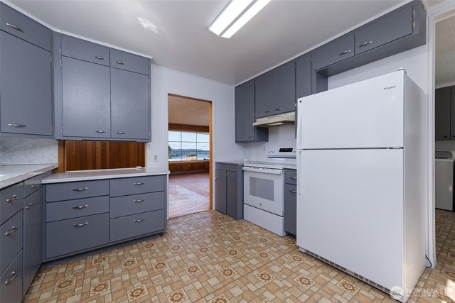 1306 Center Street, Shelton, WA 98584