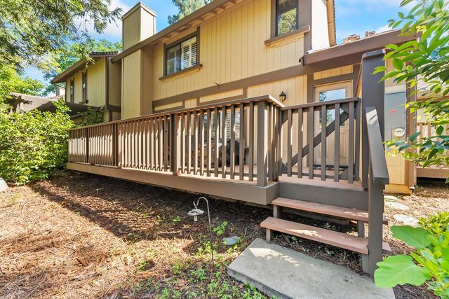 7023 Rio Cuarto Ct, Citrus Heights, CA 95621