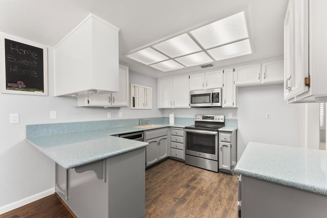 7023 Rio Cuarto Ct, Citrus Heights, CA 95621