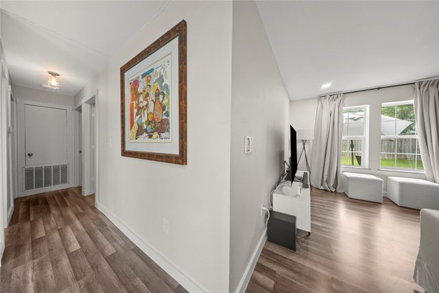 3535 Virginia Boulevard, Dallas, TX 75211