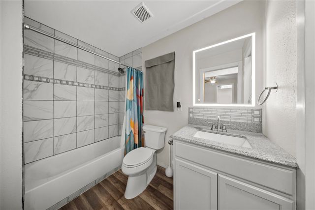 3535 Virginia Boulevard, Dallas, TX 75211