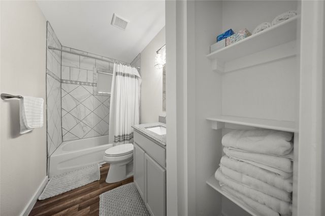 3535 Virginia Boulevard, Dallas, TX 75211