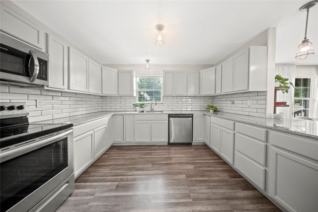 3535 Virginia Boulevard, Dallas, TX 75211