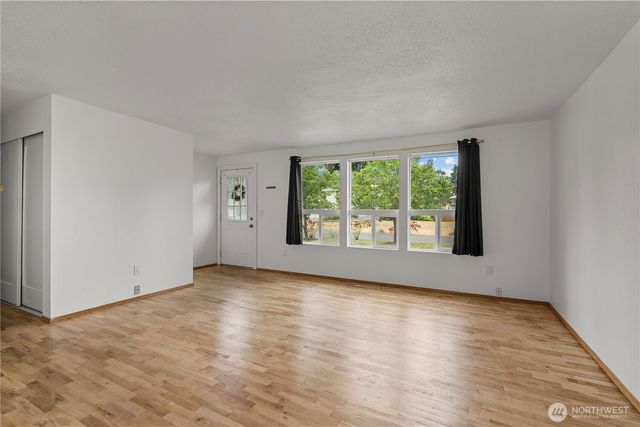 2312 Oak Drive, Steilacoom, WA 98388