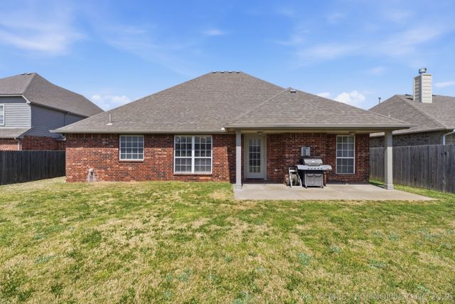 2104 W 119th Court S, Jenks, OK 74037
