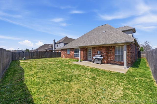 2104 W 119th Court S, Jenks, OK 74037
