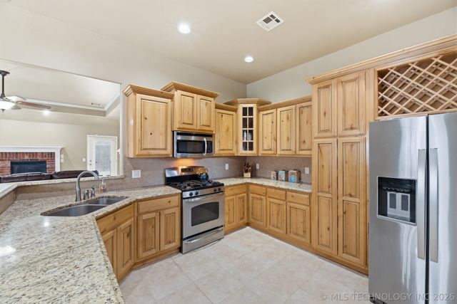 2104 W 119th Court S, Jenks, OK 74037