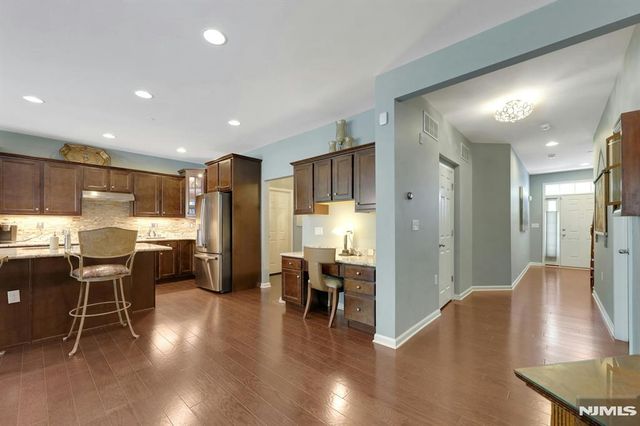 78 Autumn Way 15, Montvale, NJ 07645