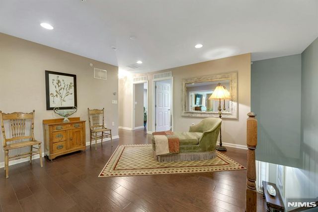 78 Autumn Way 15, Montvale, NJ 07645
