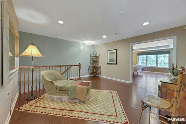 78 Autumn Way 15, Montvale, NJ 07645