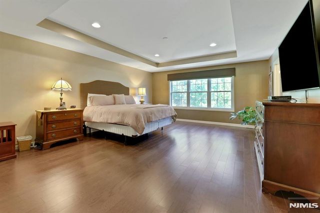 78 Autumn Way 15, Montvale, NJ 07645