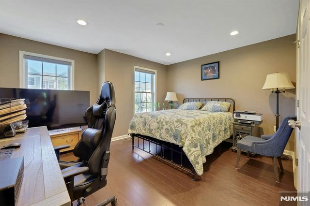 78 Autumn Way 15, Montvale, NJ 07645